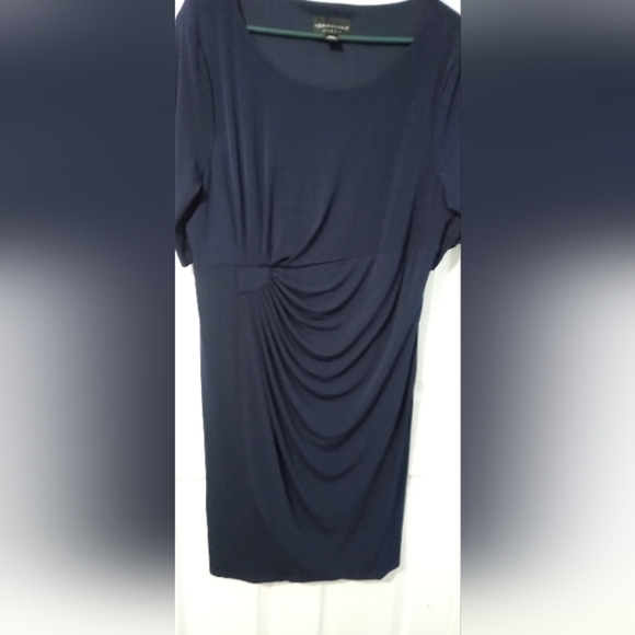 Connected Women navy Blue dress size 20W.  Elbow length sleeves. - Picture 4 of 5